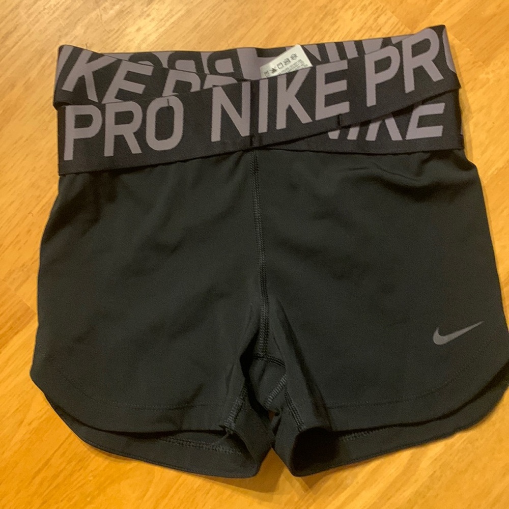 Nike pro shorts dri fit size small